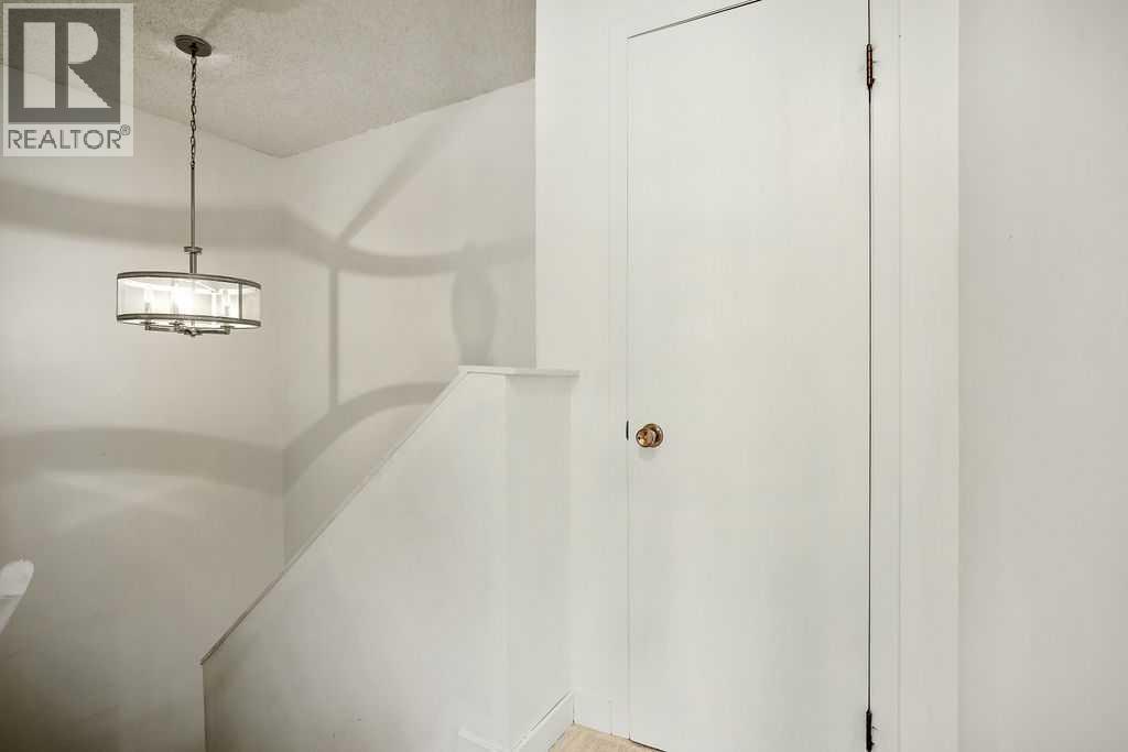 Single Family House for Sale in   A Street SW Killarney/Glengarry Calgary 