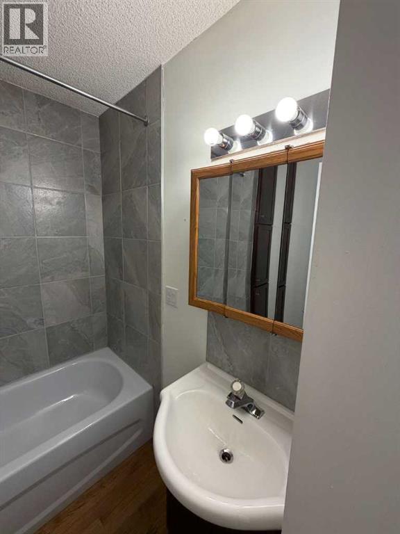 Single Family House for Sale in   A Street SW Killarney/Glengarry Calgary 