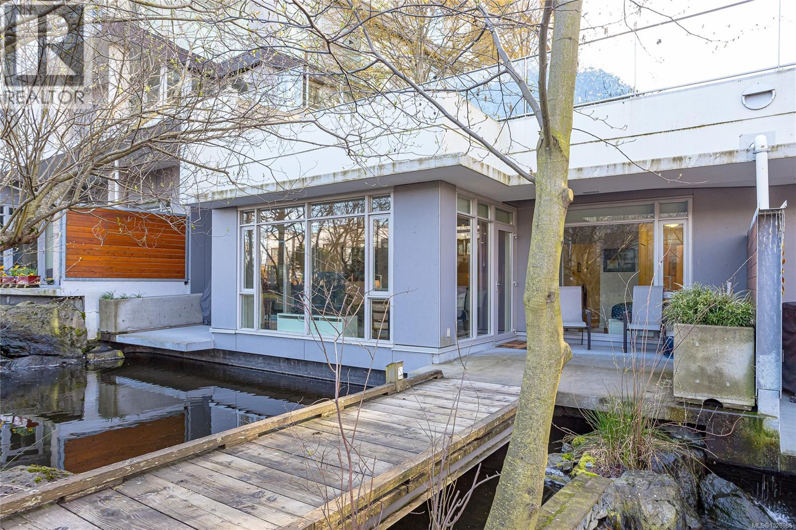 GA3 373 Tyee Road, Victoria