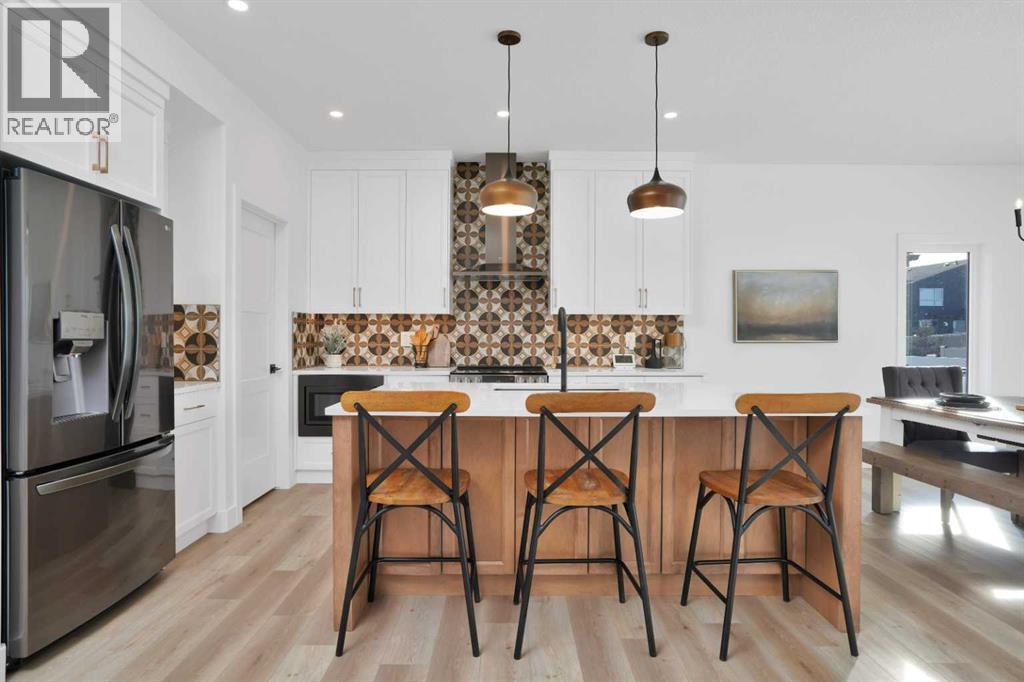 Single Family House for Sale in  Emerald Drive Evergreen Red Deer 