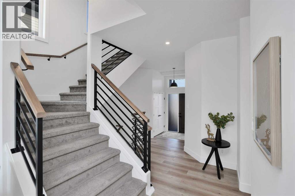 Single Family House for Sale in  Emerald Drive Evergreen Red Deer 