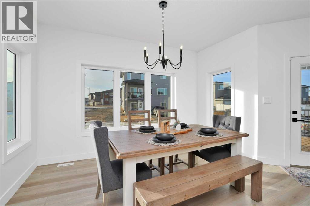 Single Family House for Sale in  Emerald Drive Evergreen Red Deer 