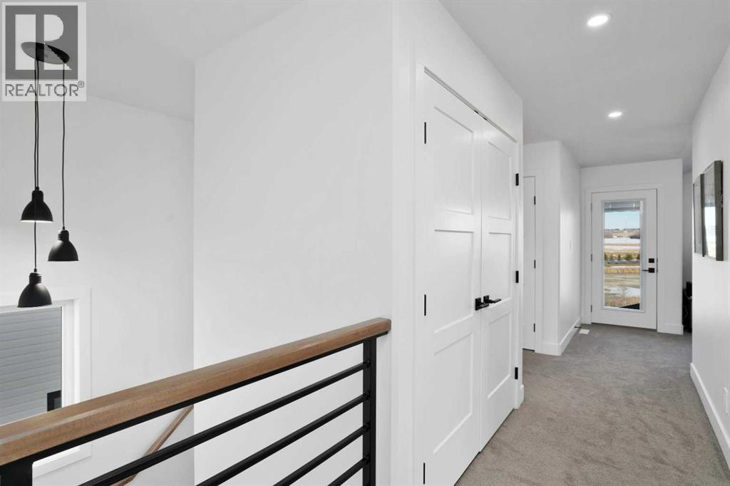 Single Family House for Sale in  Emerald Drive Evergreen Red Deer 