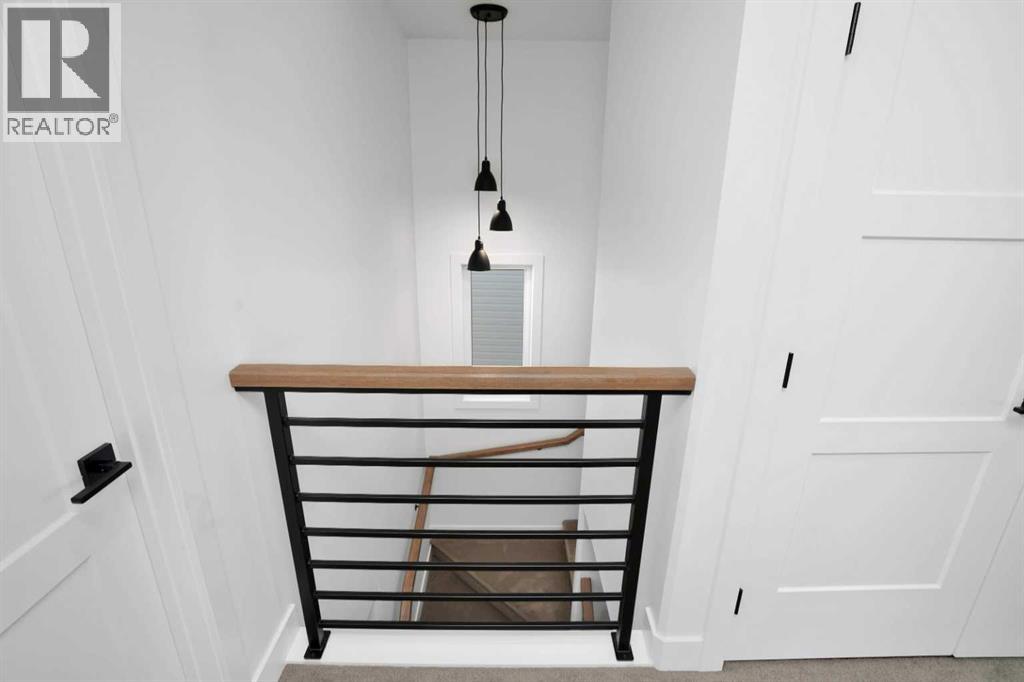 Single Family House for Sale in  Emerald Drive Evergreen Red Deer 