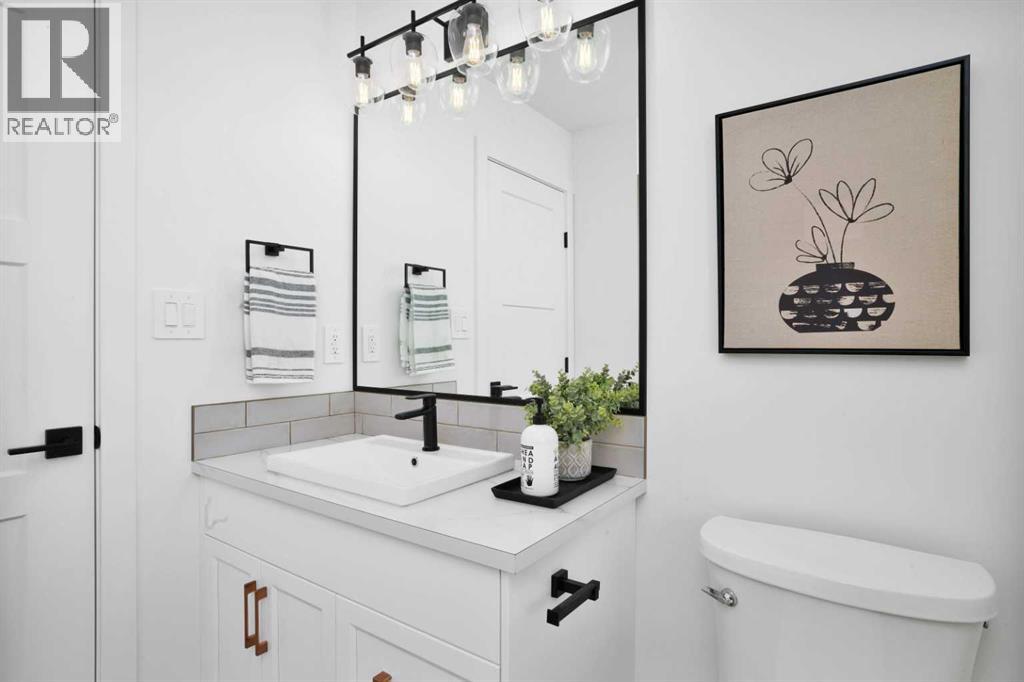 Single Family House for Sale in  Emerald Drive Evergreen Red Deer 