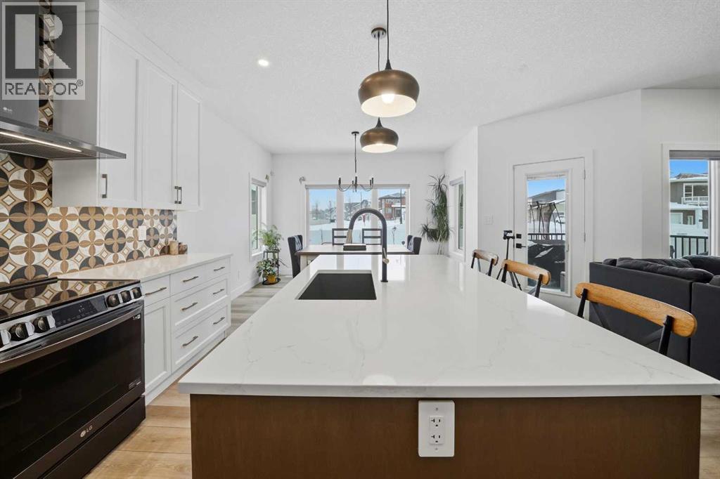 Single Family House for Sale in  Emerald Drive Evergreen Red Deer 