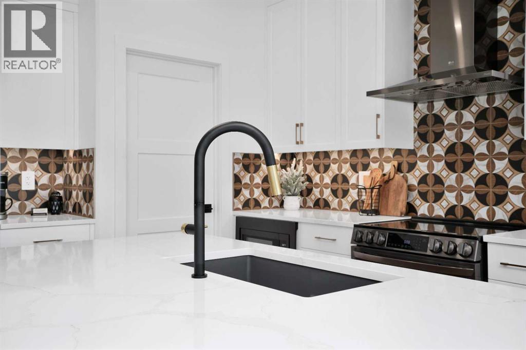 Single Family House for Sale in  Emerald Drive Evergreen Red Deer 