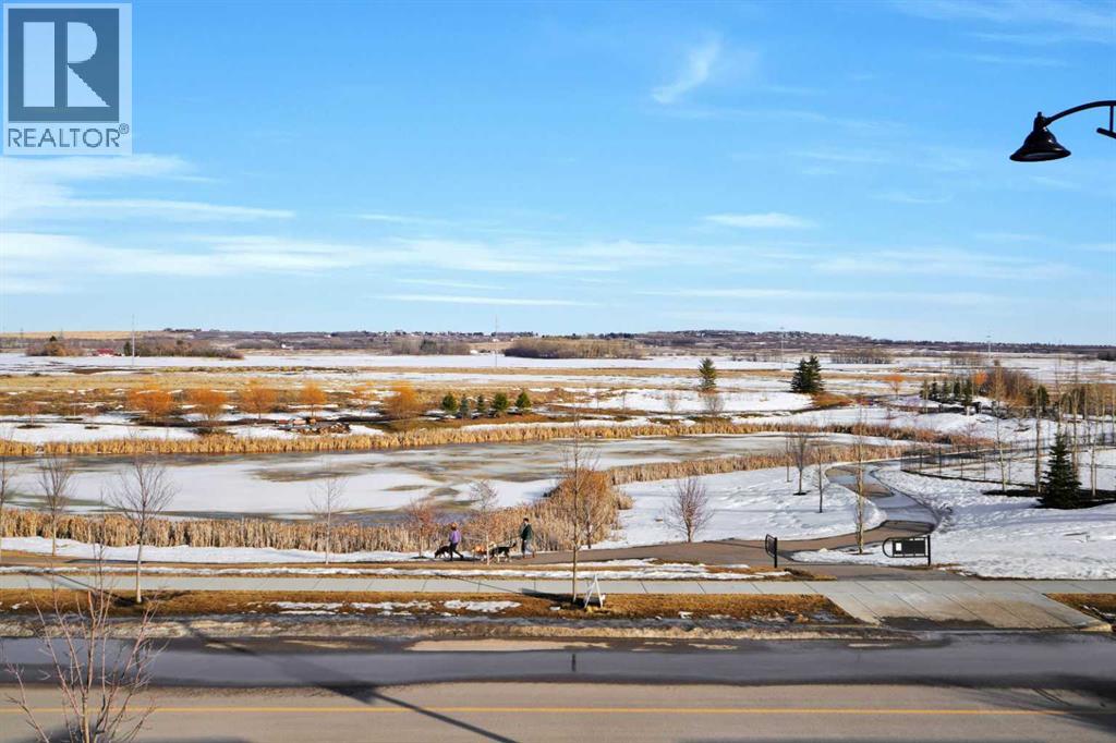 Single Family House for Sale in  Emerald Drive Evergreen Red Deer 