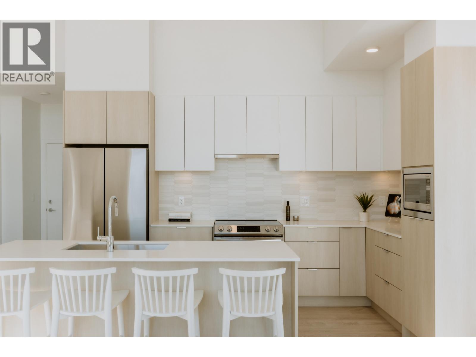 215 2431 RABBIT DRIVE, Tsawwassen