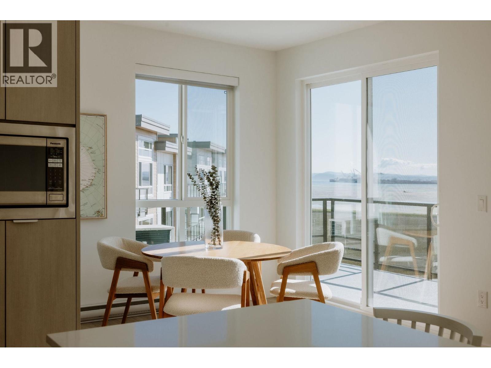 215 2431 RABBIT DRIVE, Tsawwassen