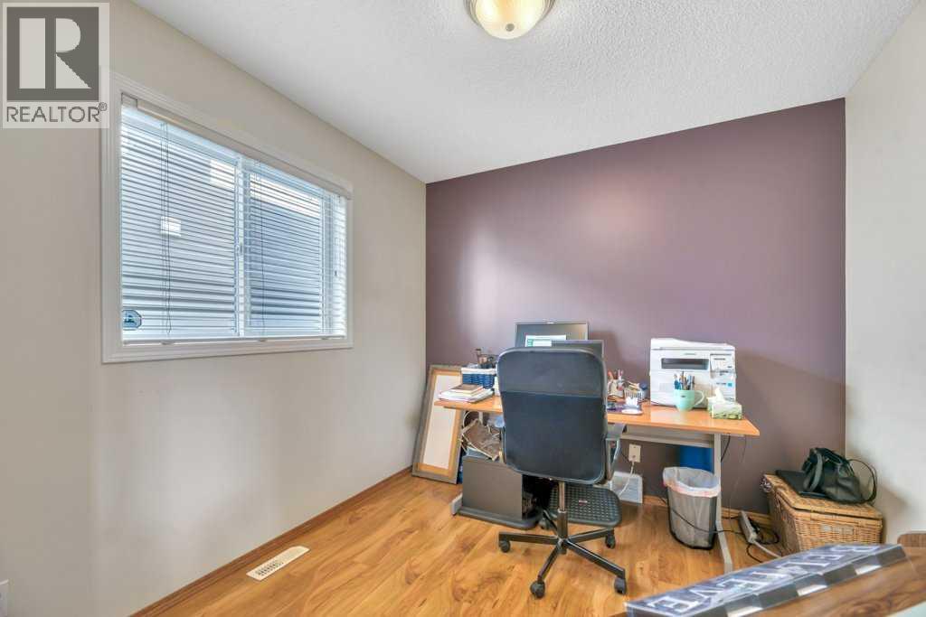 Single Family House for Sale in  Country Hills Green NW Country Hills Calgary 