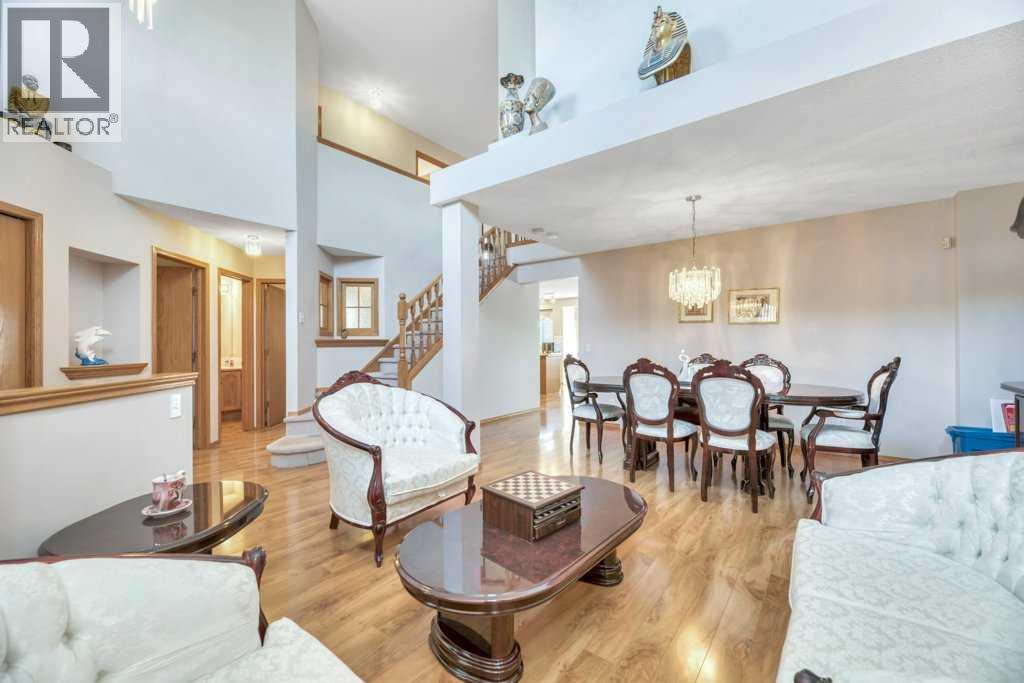 Single Family House for Sale in  Country Hills Green NW Country Hills Calgary 