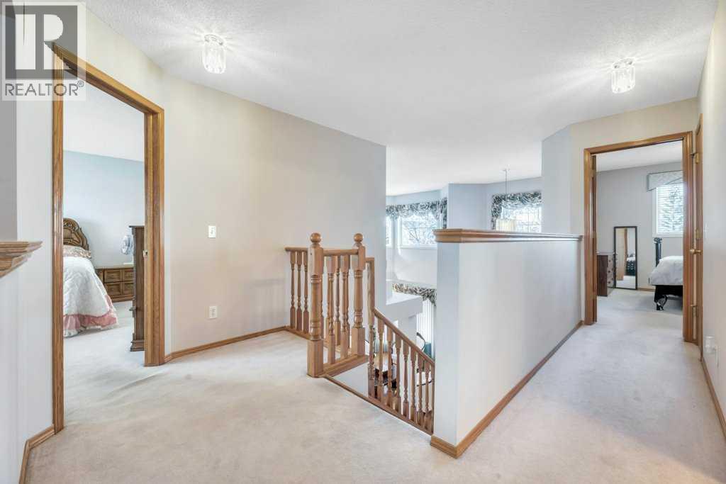 Single Family House for Sale in  Country Hills Green NW Country Hills Calgary 