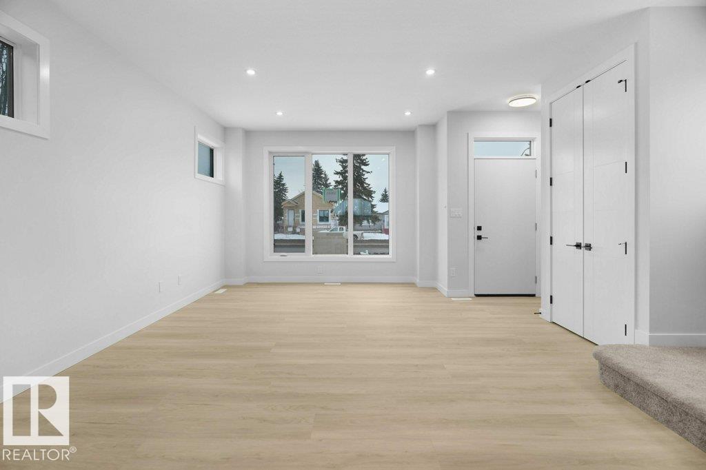 10663 61 AV NW - 3