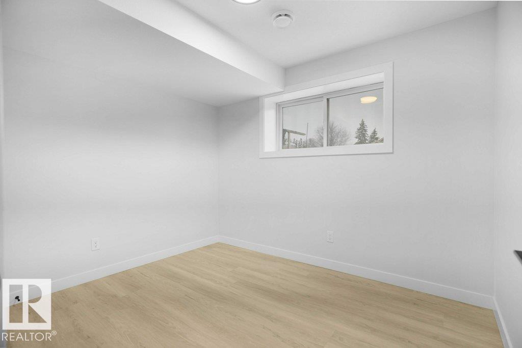 10663 61 AV NW - 34