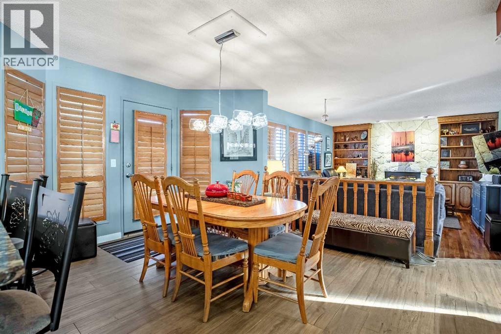 Single Family House for Sale in  Canter Place SW Canyon Meadows Calgary 