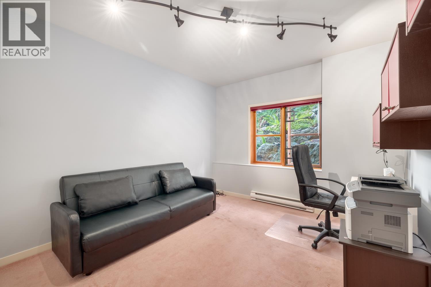 571 ROOCROFT LANE, Bowen Island