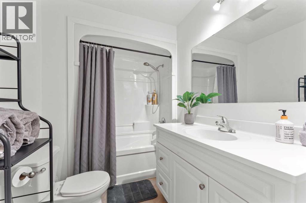 Multi-family House Bi-level for Sale in  &   Street NW Mount Pleasant Calgary 