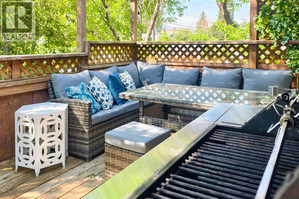 Multi-family House Bi-level for Sale in  &   Street NW Mount Pleasant Calgary 