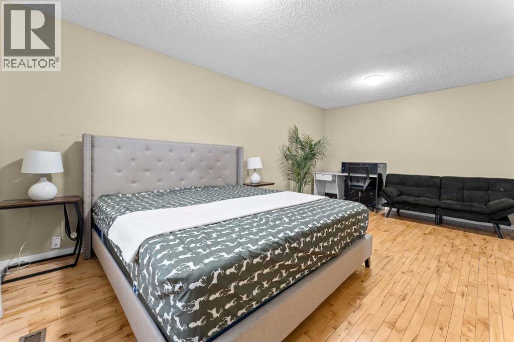 Multi-family House Bi-level for Sale in  &   Street NW Mount Pleasant Calgary 