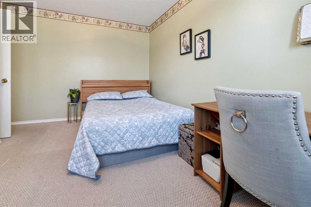 Single Family House for Sale in    Avenue SE Acadia Calgary 