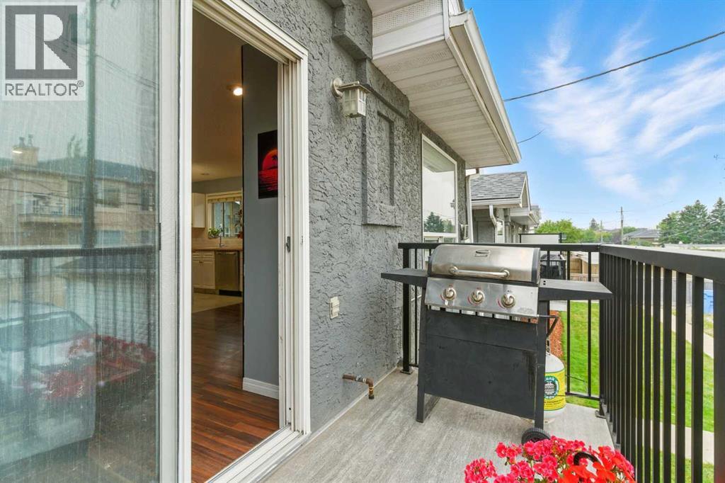 Single Family House Bi-level for Sale in    Street SW Killarney/Glengarry Calgary 