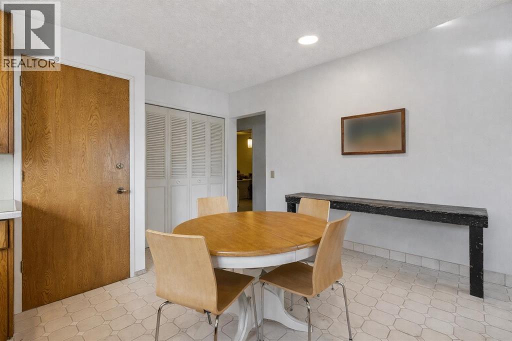 Single Family House Bungalow for Sale in  Mapleshire Crescent SE Maple Ridge Calgary 