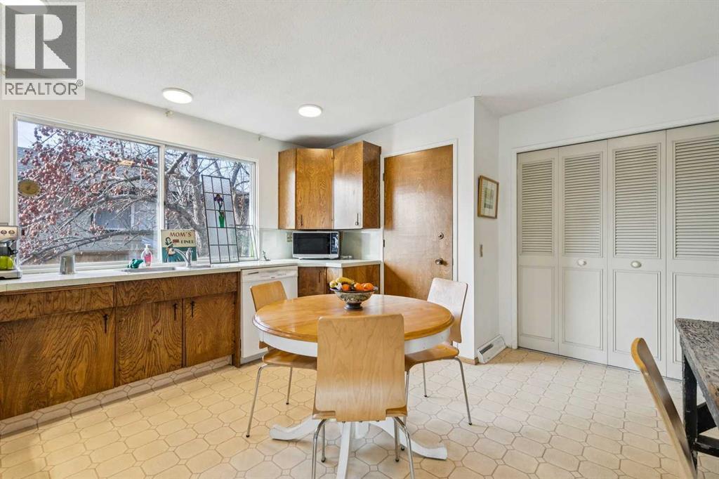 Single Family House Bungalow for Sale in  Mapleshire Crescent SE Maple Ridge Calgary 