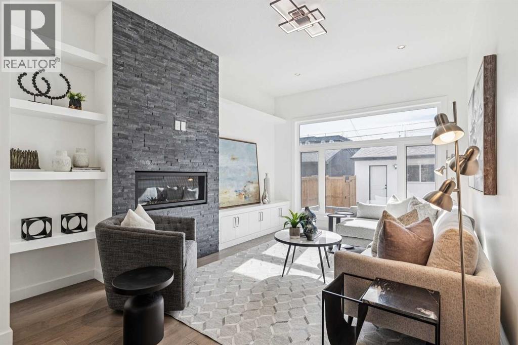 Single Family House for Sale in   Avenue NW Hillhurst Calgary 