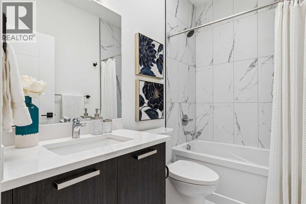 Single Family House for Sale in   Avenue NW Hillhurst Calgary 