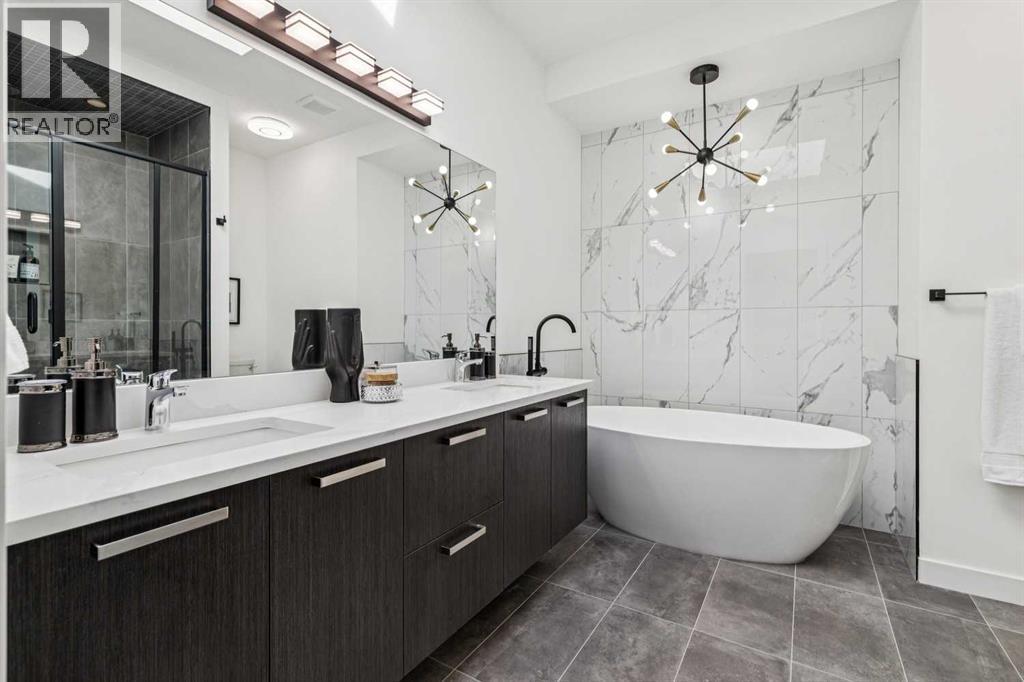 Single Family House for Sale in   Avenue NW Hillhurst Calgary 