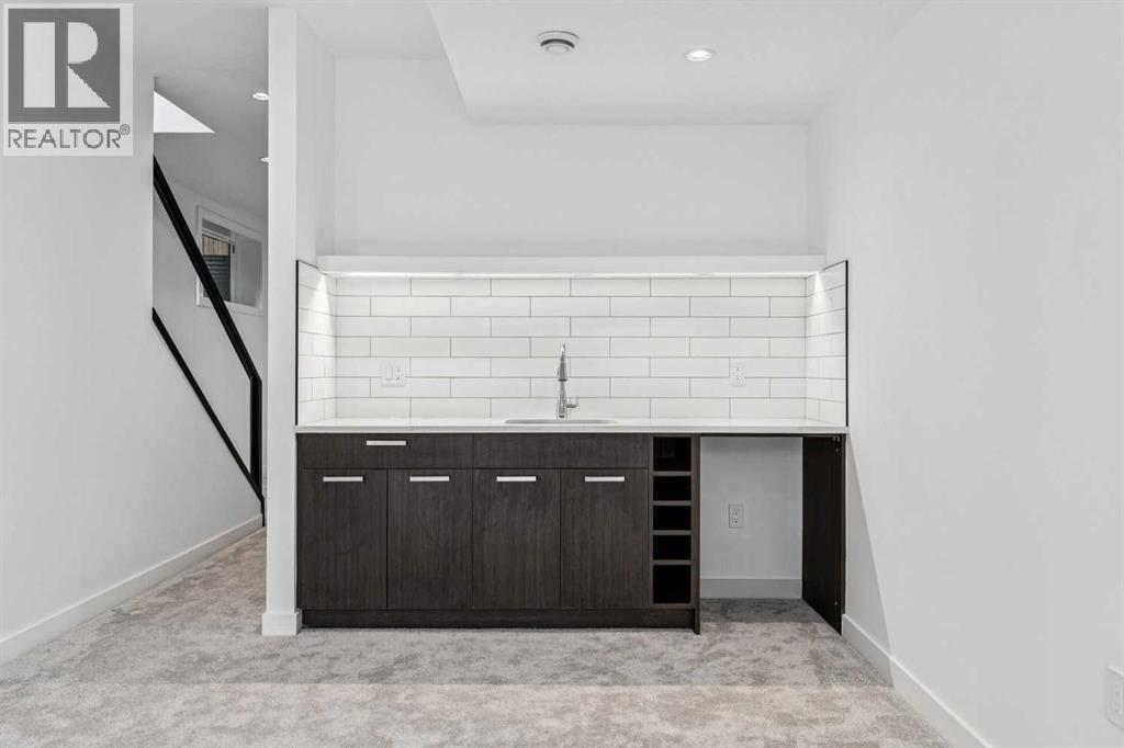 Single Family House for Sale in   Avenue NW Hillhurst Calgary 