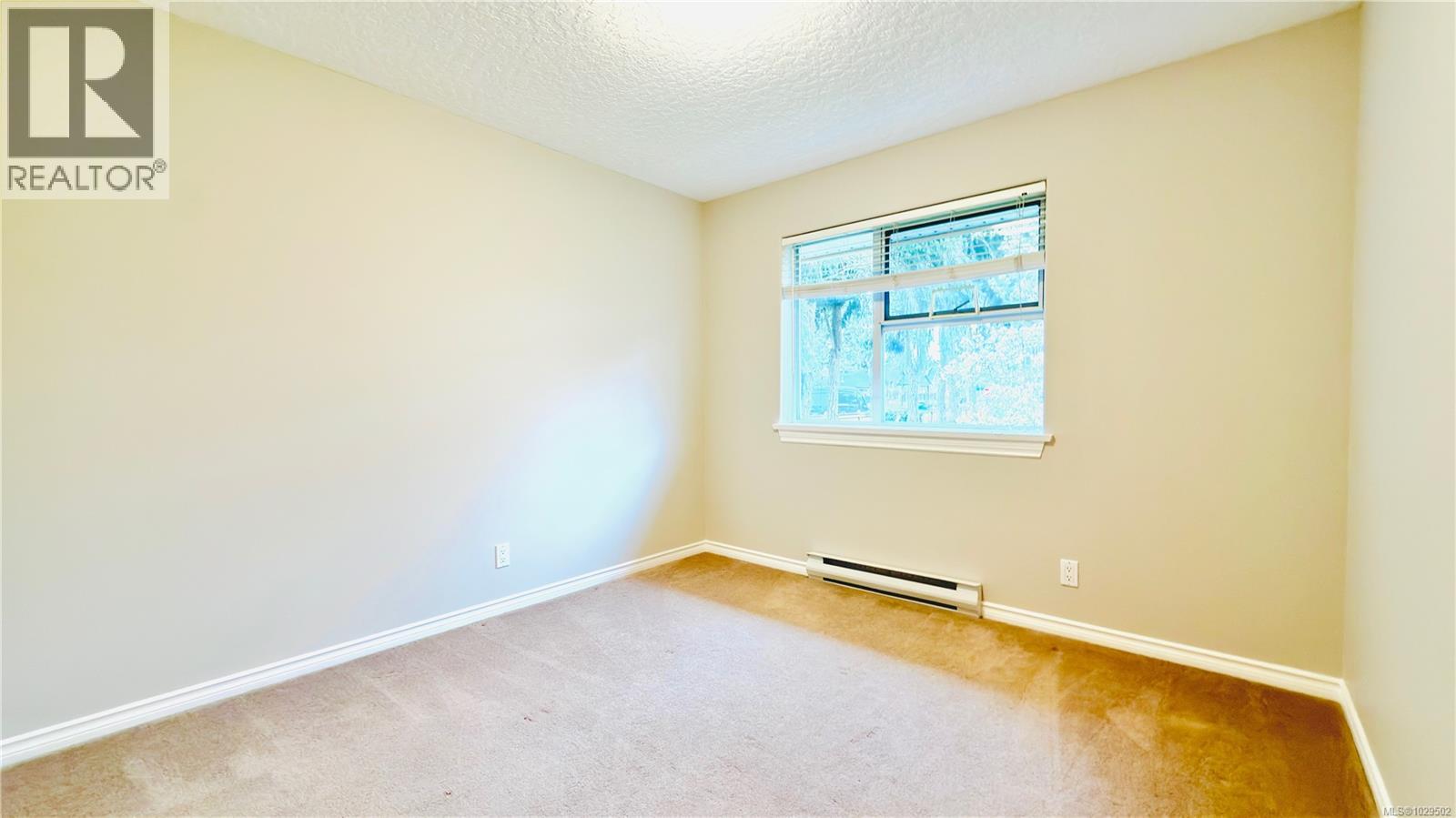 #9 290 CORFIELD ST S - 15