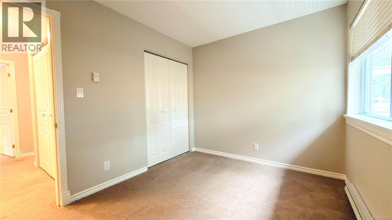 #9 290 CORFIELD ST S - 14