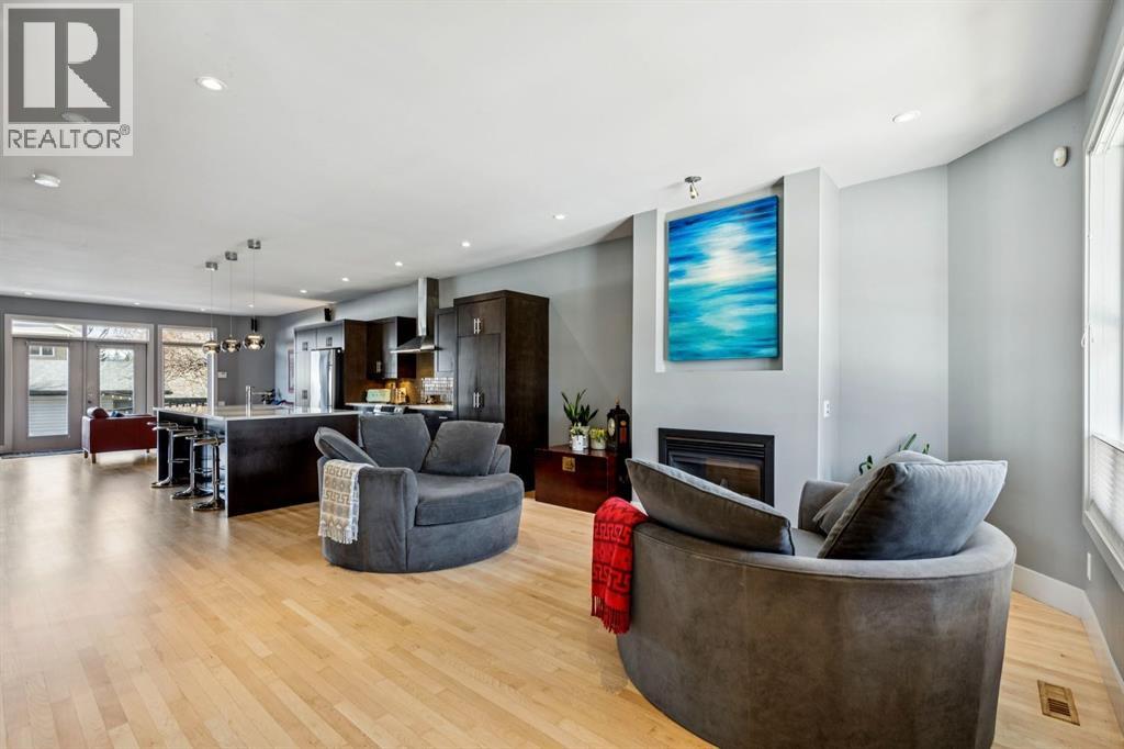 Single Family House for Sale in   Street SW Killarney/Glengarry Calgary 