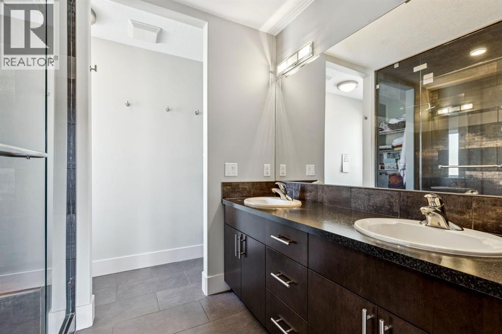 Single Family House for Sale in   Street SW Killarney/Glengarry Calgary 