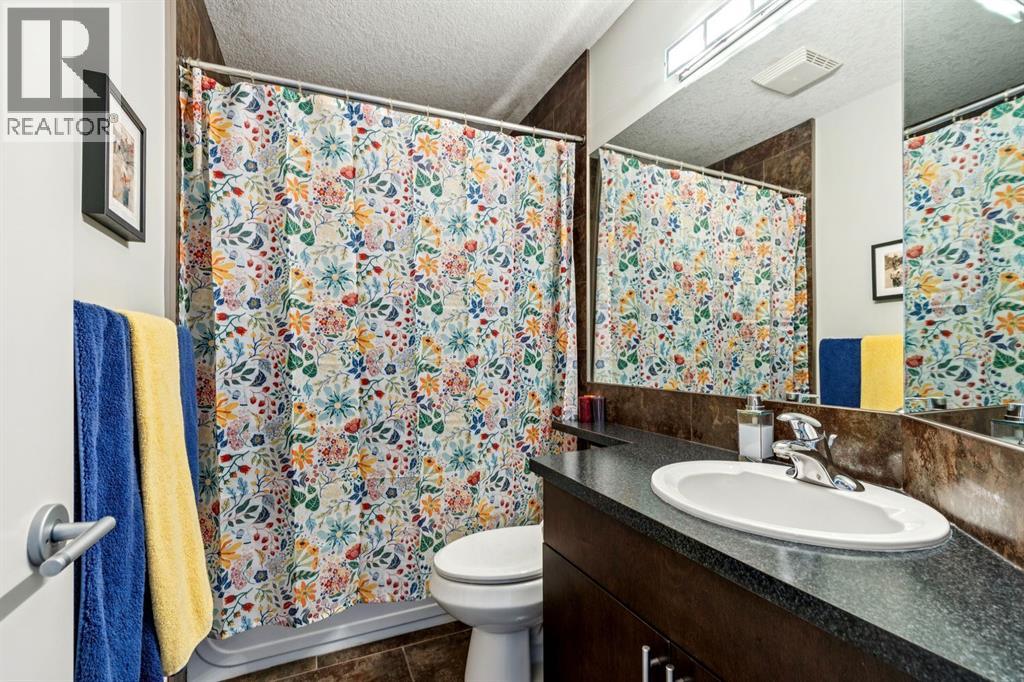 Single Family House for Sale in   Street SW Killarney/Glengarry Calgary 