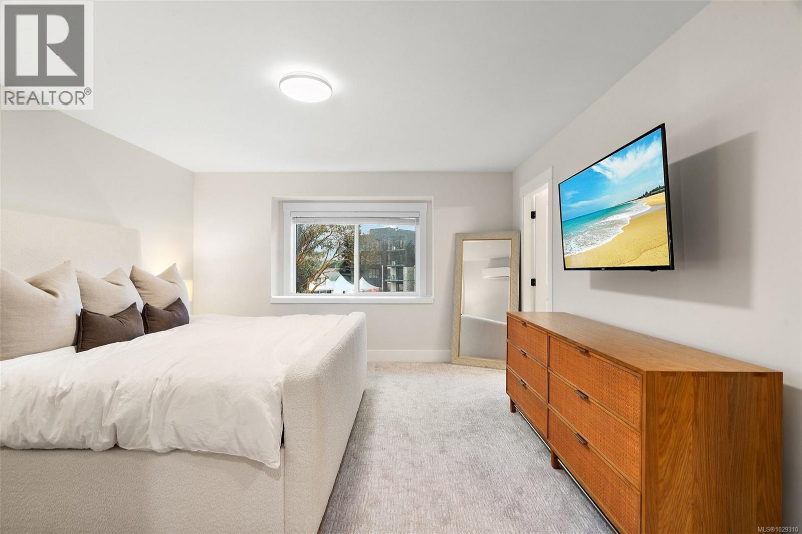  1109 Moonstone Loop, Langford