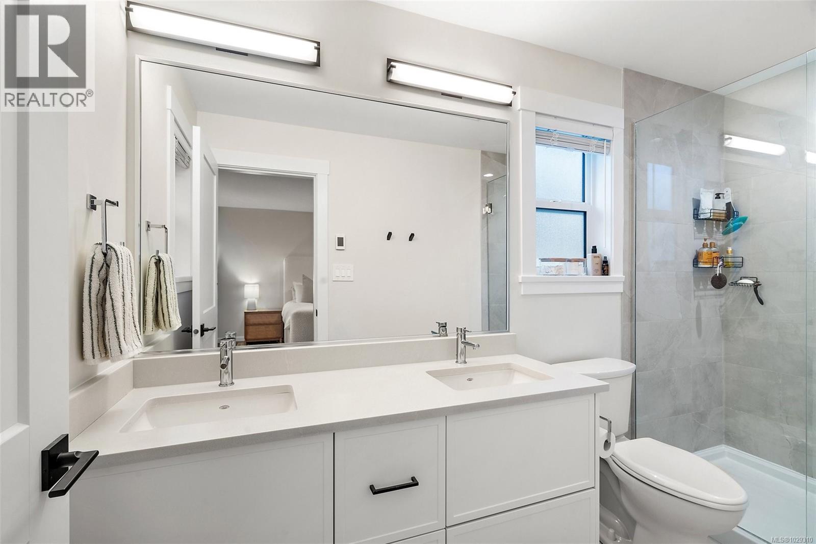  1109 Moonstone Loop, Langford