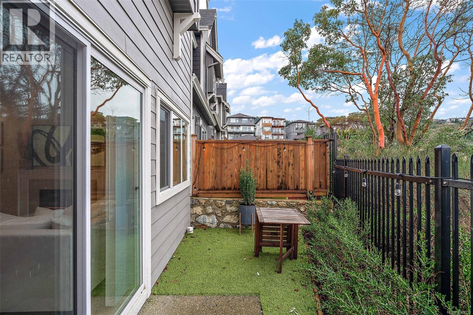  1109 Moonstone Loop, Langford