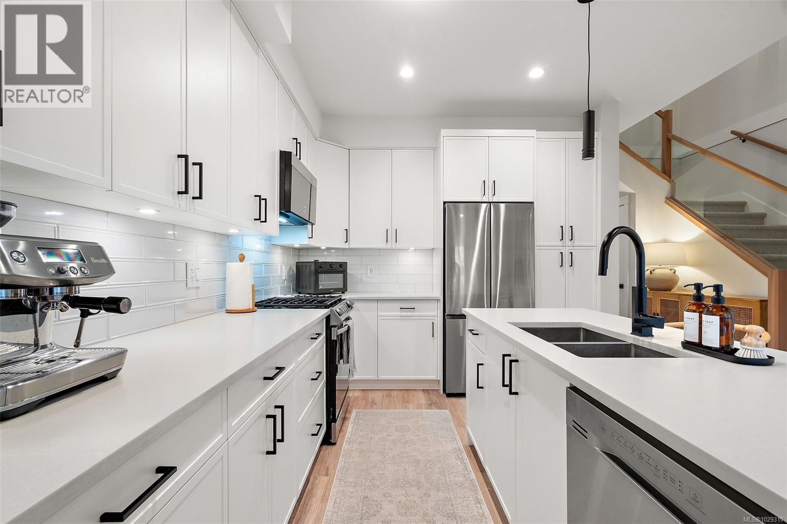  1109 Moonstone Loop, Langford