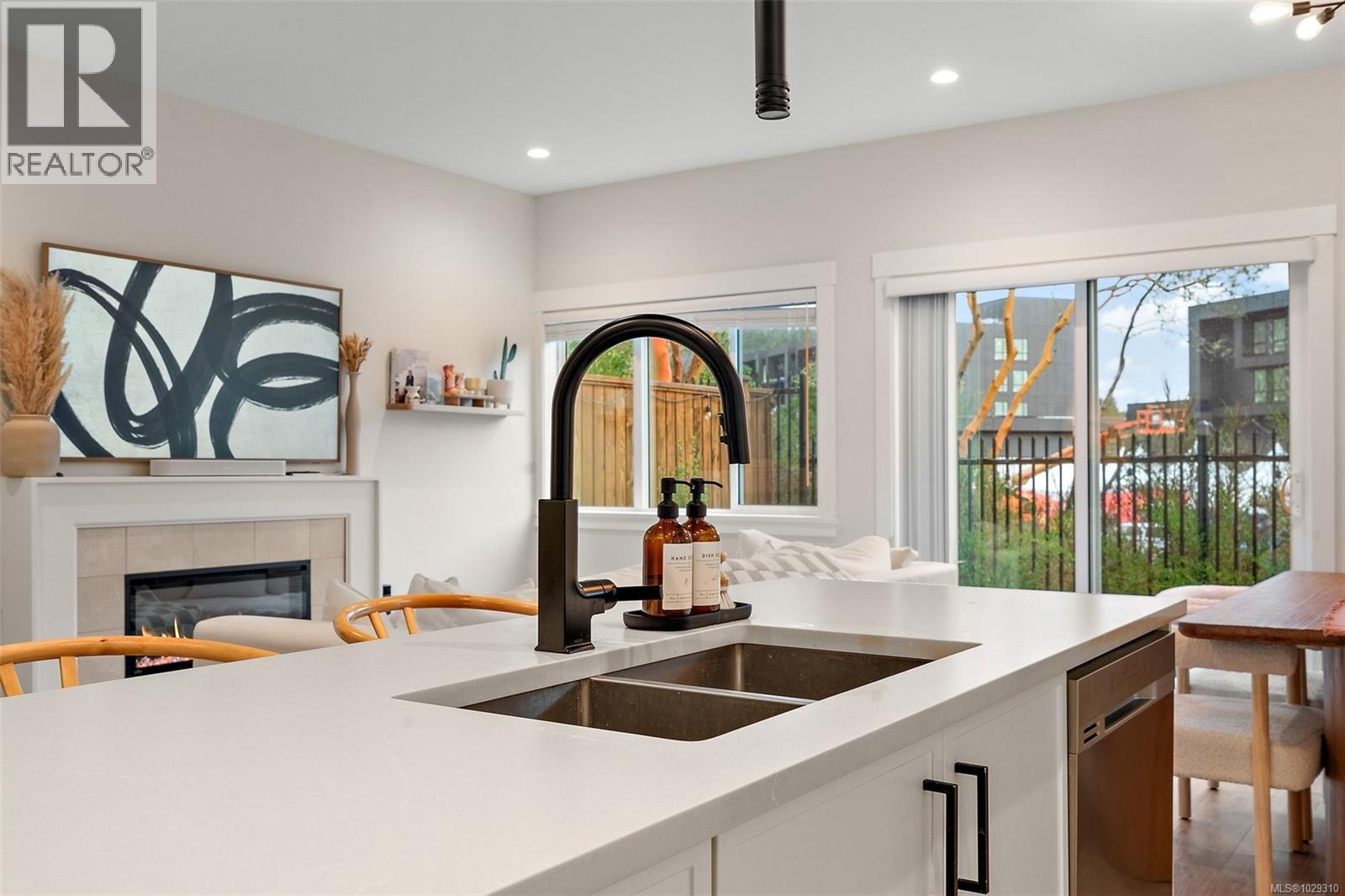  1109 Moonstone Loop, Langford