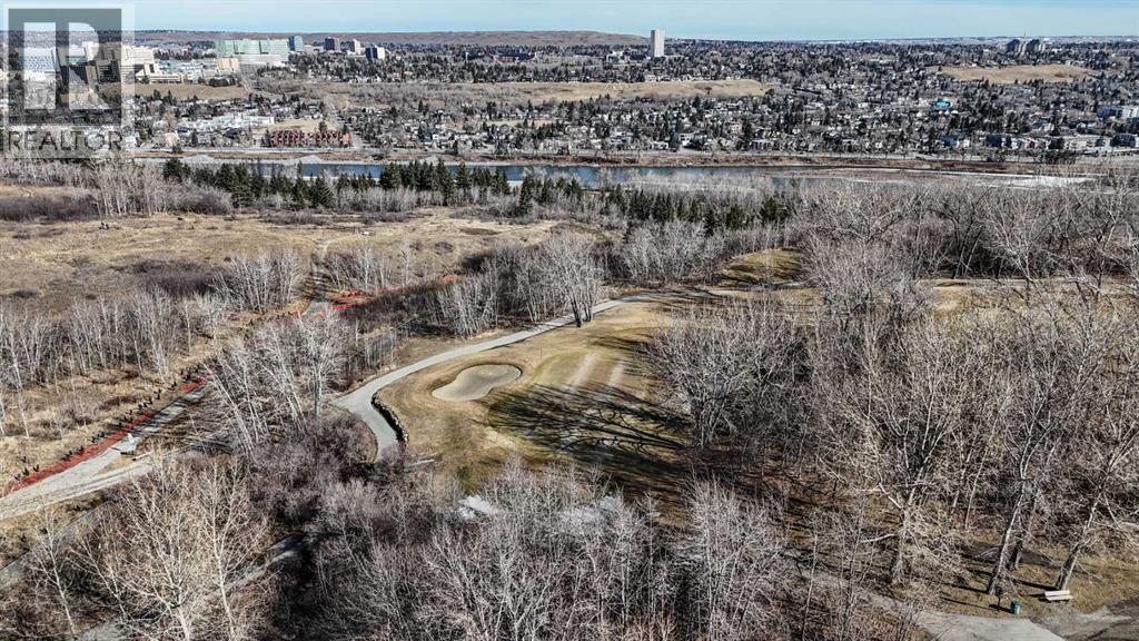 Single Family House for Sale in   Hemlock Crescent SW Spruce Cliff Calgary 