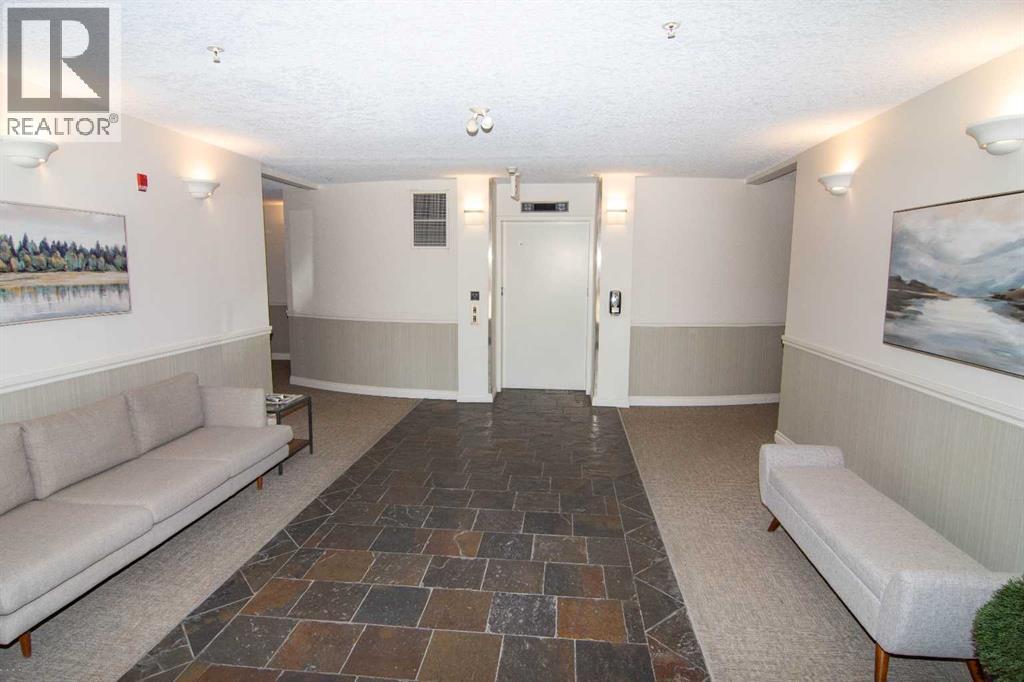 Single Family House for Sale in   Hemlock Crescent SW Spruce Cliff Calgary 