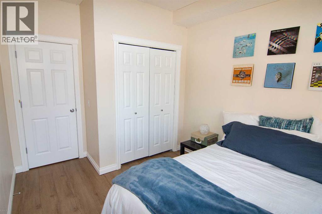 Single Family House for Sale in   Hemlock Crescent SW Spruce Cliff Calgary 