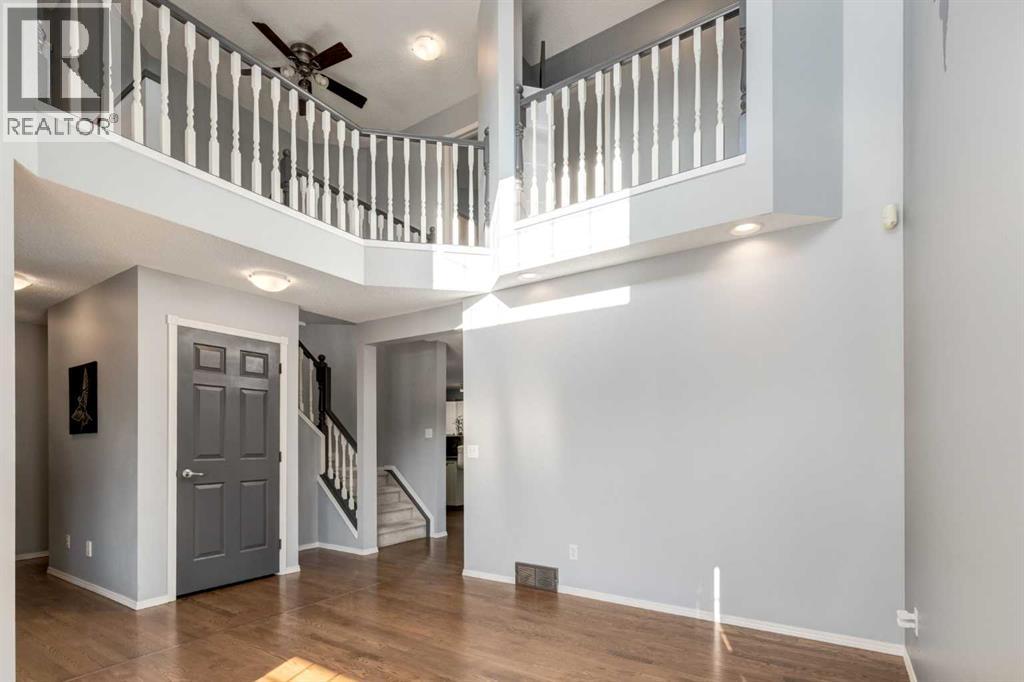 Single Family House for Sale in  Douglas Ridge Place SE Douglasdale/Glen Calgary 