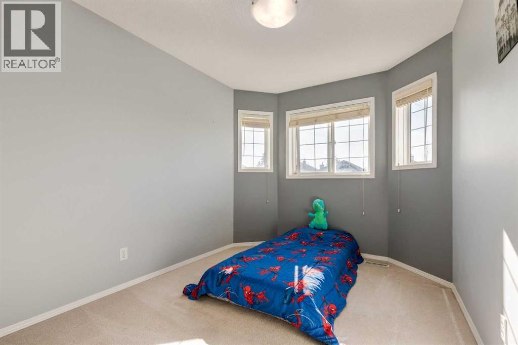 Single Family House for Sale in  Douglas Ridge Place SE Douglasdale/Glen Calgary 