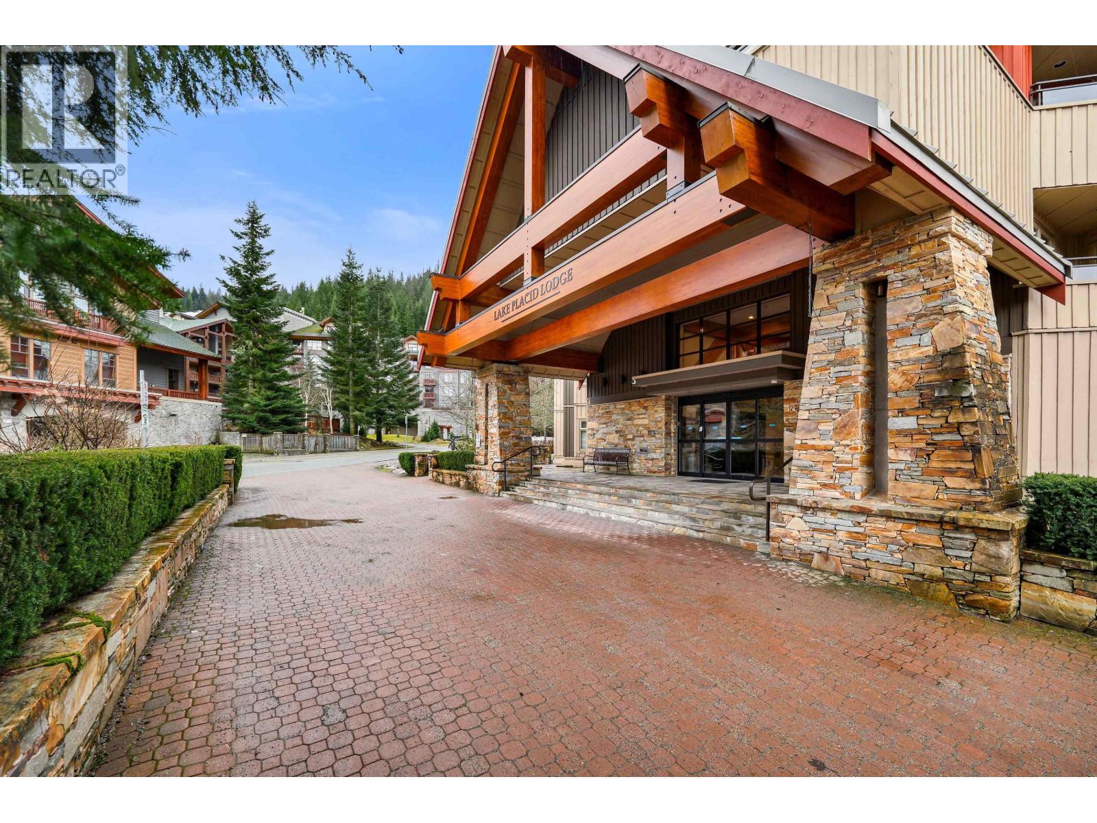 207 2050 LAKE PLACID ROAD, Whistler