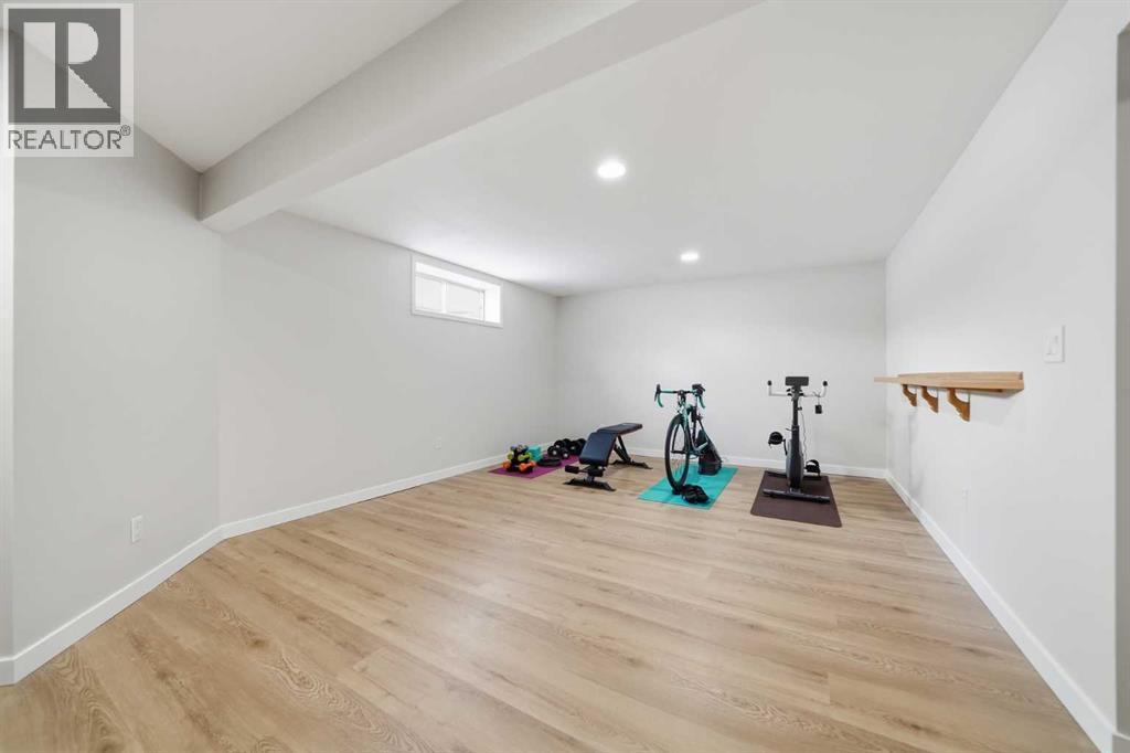 Single Family House for Sale in  Scenic View Close NW Scenic Acres Calgary 