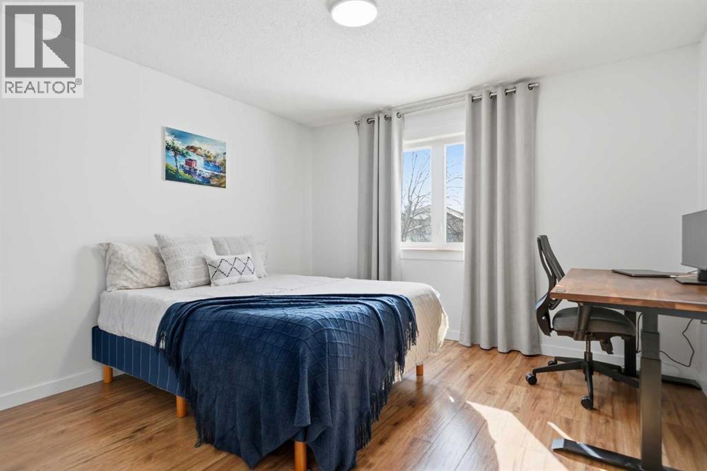 Single Family House for Sale in  Scenic View Close NW Scenic Acres Calgary 